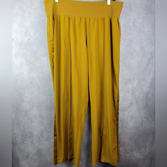 Athleta Nolita Wide Leg waistband Women's pants in Brass Yellow Size 20 #1 - Picture 5 of 14